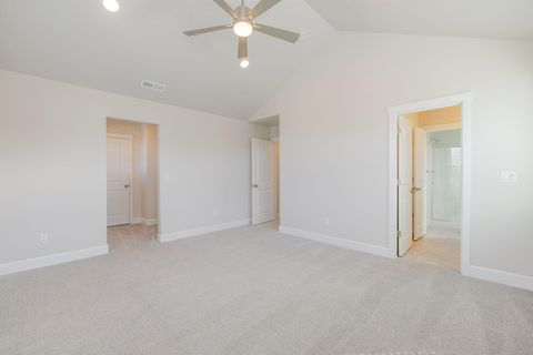 Tiny photo for 868 NW 19th Street, Redmond, OR 97756 (MLS # 220219241)