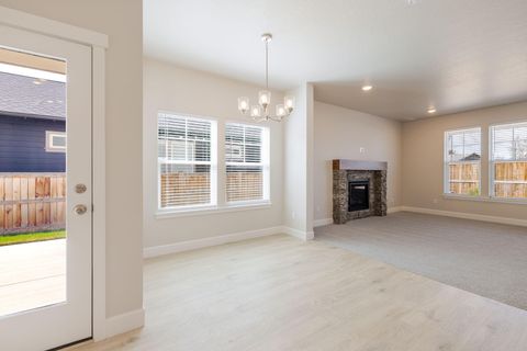 Tiny photo for 868 NW 19th Street, Redmond, OR 97756 (MLS # 220219241)