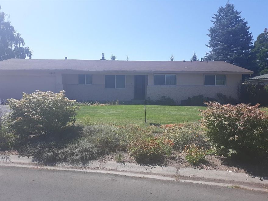 READY TO MOVE IN. Fantastic property with manicured lawns front and back, dated inside but ready for you to update the home to your liking.
