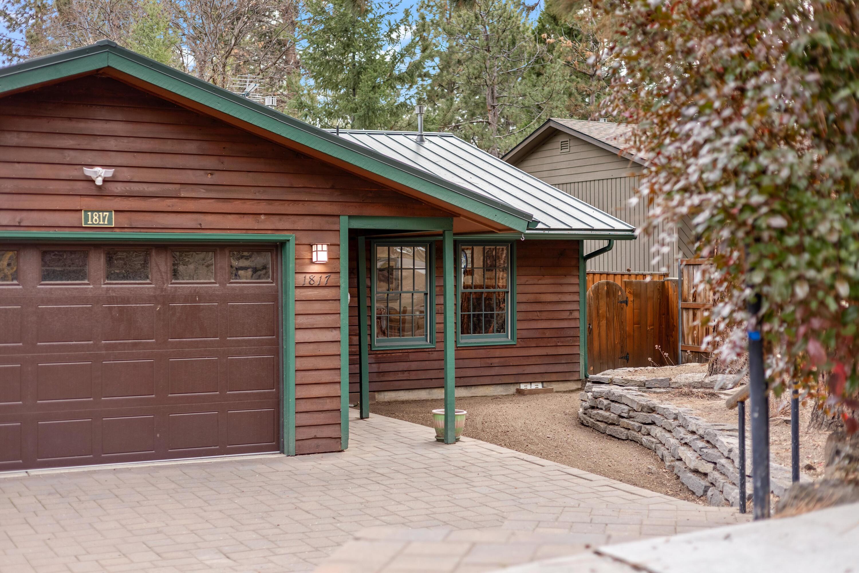 1817 SW Knoll Avenue