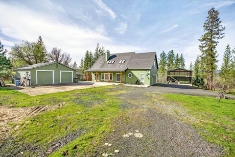 Tiny photo for 10060 Butte Falls Highway, Eagle Point, OR 97524 (MLS # 220220102)