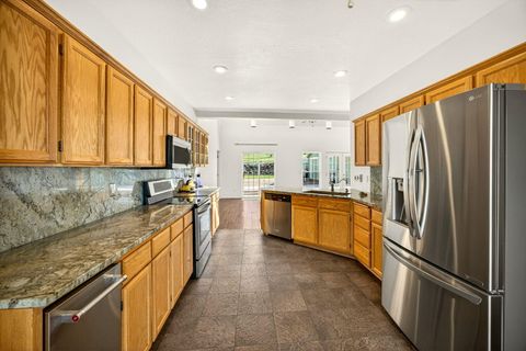 Tiny photo for 10060 Butte Falls Highway, Eagle Point, OR 97524 (MLS # 220220102)