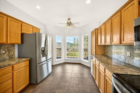 Tiny photo for 10060 Butte Falls Highway, Eagle Point, OR 97524 (MLS # 220220102)