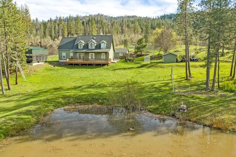 Tiny photo for 10060 Butte Falls Highway, Eagle Point, OR 97524 (MLS # 220220102)