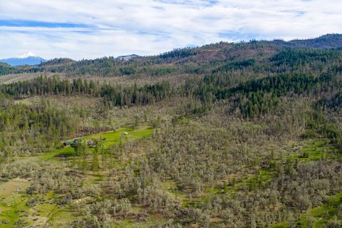 Tiny photo for 10060 Butte Falls Highway, Eagle Point, OR 97524 (MLS # 220220102)