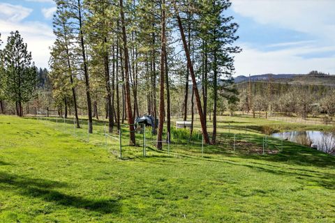 Tiny photo for 10060 Butte Falls Highway, Eagle Point, OR 97524 (MLS # 220220102)