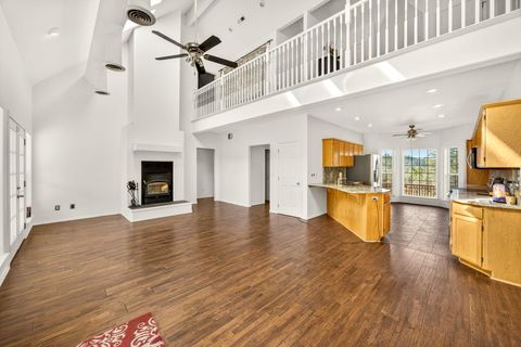 Tiny photo for 10060 Butte Falls Highway, Eagle Point, OR 97524 (MLS # 220220102)