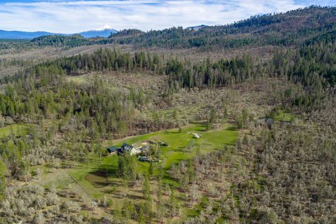 Tiny photo for 10060 Butte Falls Highway, Eagle Point, OR 97524 (MLS # 220220102)