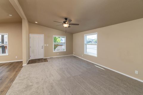 Tiny photo for 472 SE 7th Street, Madras, OR 97741 (MLS # 220220686)