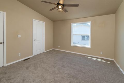 Tiny photo for 472 SE 7th Street, Madras, OR 97741 (MLS # 220220686)