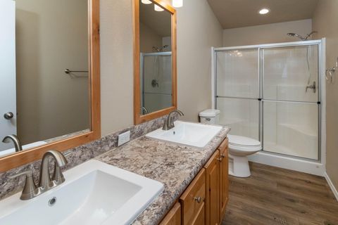 Tiny photo for 472 SE 7th Street, Madras, OR 97741 (MLS # 220220686)