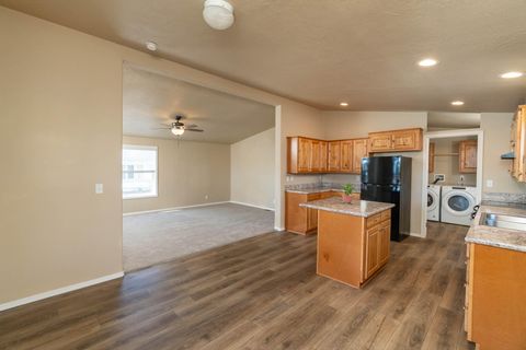 Tiny photo for 472 SE 7th Street, Madras, OR 97741 (MLS # 220220686)