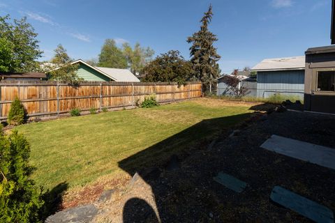 Tiny photo for 472 SE 7th Street, Madras, OR 97741 (MLS # 220220686)