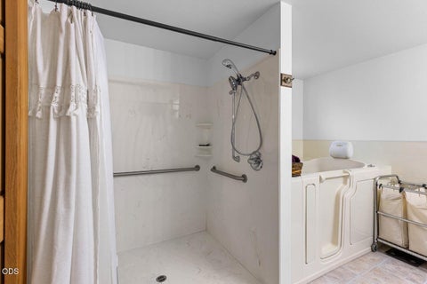 Tiny photo for 1000 La Loma Drive, Medford, OR 97504 (MLS # 220227212)