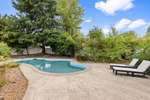 Tiny photo for 1000 La Loma Drive, Medford, OR 97504 (MLS # 220227212)