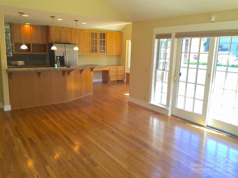 Pine Meadow Vill - Residential