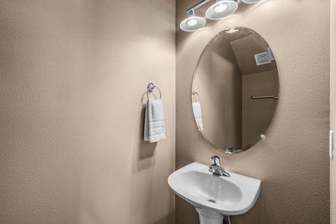 Tiny photo for 61703 Tulip Way, Bend, OR 97702 (MLS # 220219430)