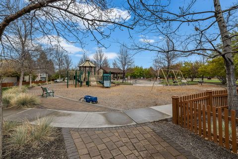 Tiny photo for 61703 Tulip Way, Bend, OR 97702 (MLS # 220219430)