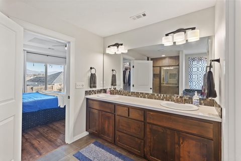 Tiny photo for 110 Linton Way, Eagle Point, OR 97524 (MLS # 220214075)