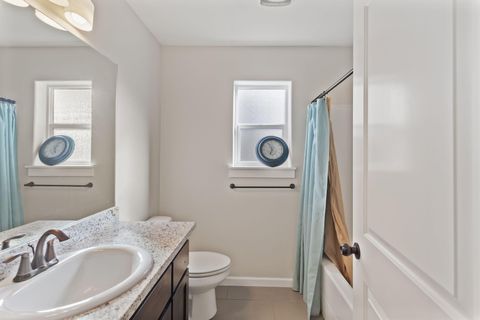 Tiny photo for 110 Linton Way, Eagle Point, OR 97524 (MLS # 220214075)