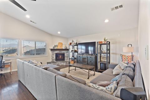 Tiny photo for 110 Linton Way, Eagle Point, OR 97524 (MLS # 220214075)