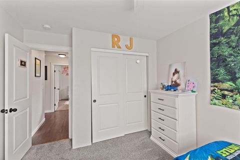 Tiny photo for 110 Linton Way, Eagle Point, OR 97524 (MLS # 220214075)