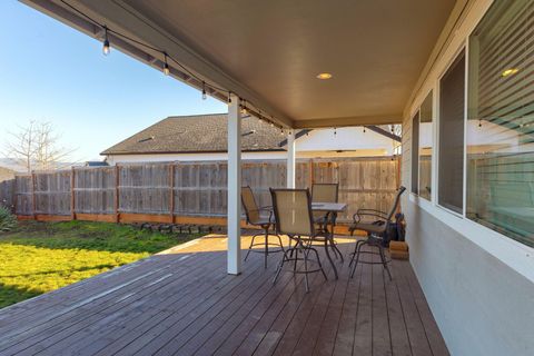 Tiny photo for 110 Linton Way, Eagle Point, OR 97524 (MLS # 220214075)