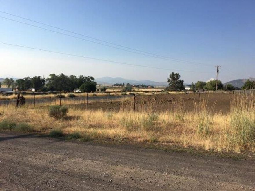 This property has 3 acres, that would make a great dream home for your family. Overlooks surrounding mountains and valley, view of Mt. Shasta, near bear valley. Close to Klamath. Buyer to due diligence of utilities, water, and property lines. Property approved for standard septic in 1994. Paperwork on file on list.
