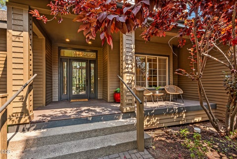 Tiny photo for 61524 Tam McArthur Loop, Bend, OR 97702 (MLS # 220226749)