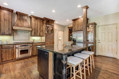 Tiny photo for 61524 Tam McArthur Loop, Bend, OR 97702 (MLS # 220226749)