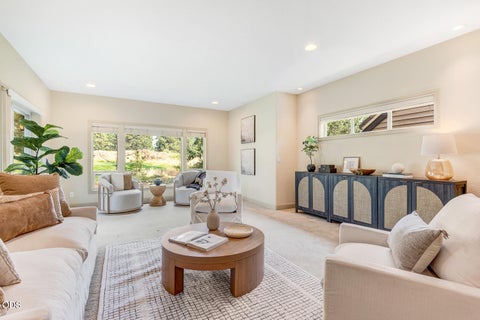 Tiny photo for 61524 Tam McArthur Loop, Bend, OR 97702 (MLS # 220226749)