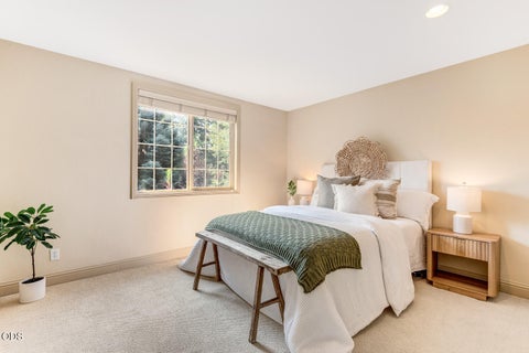 Tiny photo for 61524 Tam McArthur Loop, Bend, OR 97702 (MLS # 220226749)