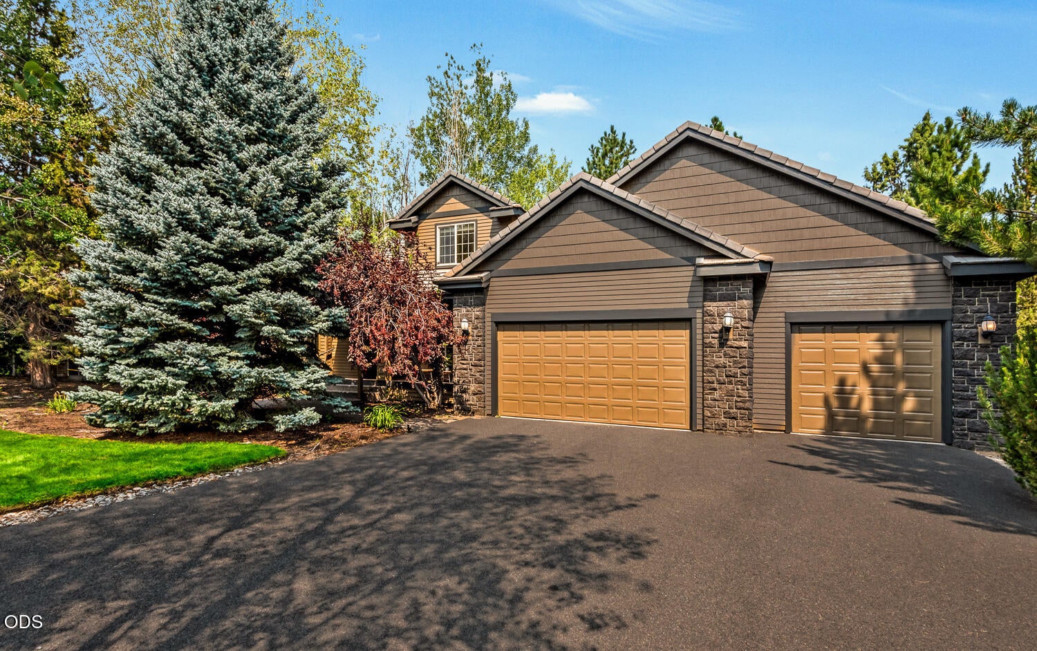 61524 Tam McArthur Loop