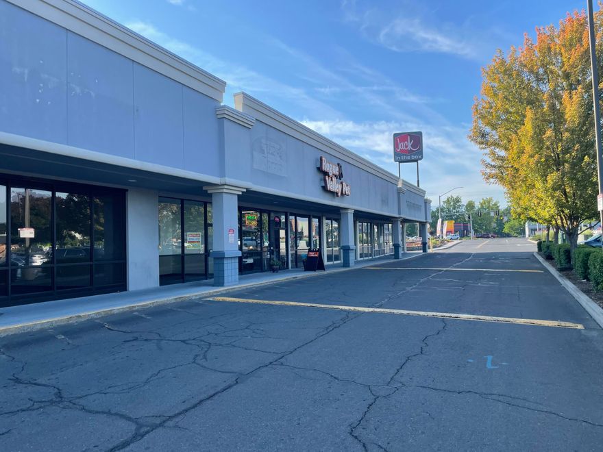Retail space available in the East annex of the WinCo Plaza. This is an in-line space with Chuck E Cheese and Cricket Wireless as neighbors. This property is located in a high traffic trade area with various new commercial developments nearby. Owner will consider tenant improvements and/or allowances subject to negotiation and tenant qualifications.