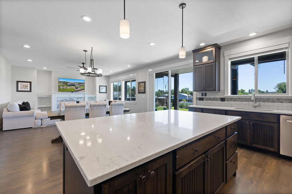 Saddle Ridge - Residential