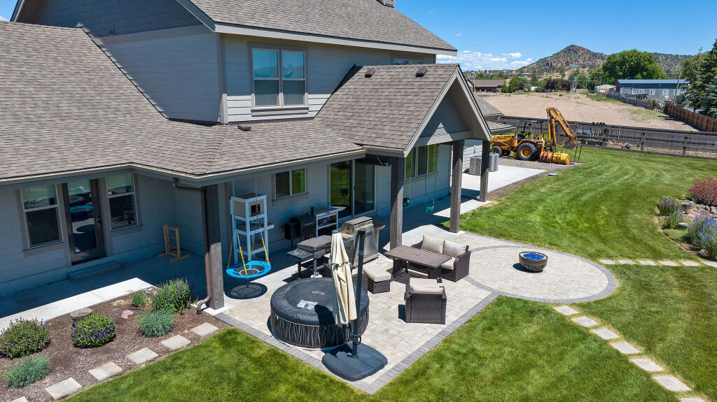 Saddle Ridge - Residential