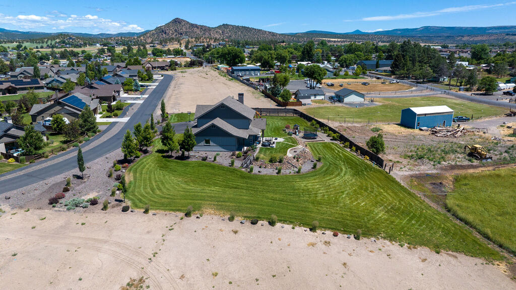 Saddle Ridge - Residential