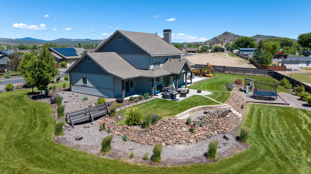 Saddle Ridge - Residential