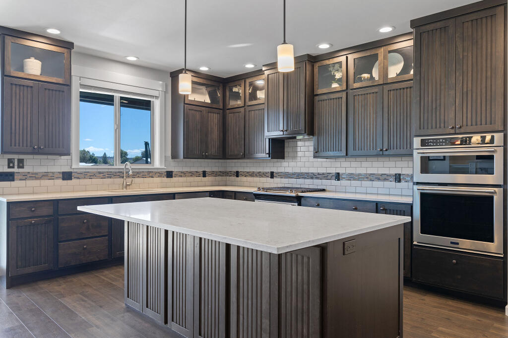 Saddle Ridge - Residential