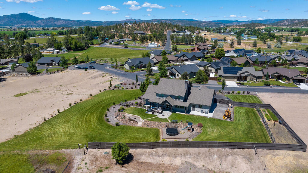 Saddle Ridge - Residential