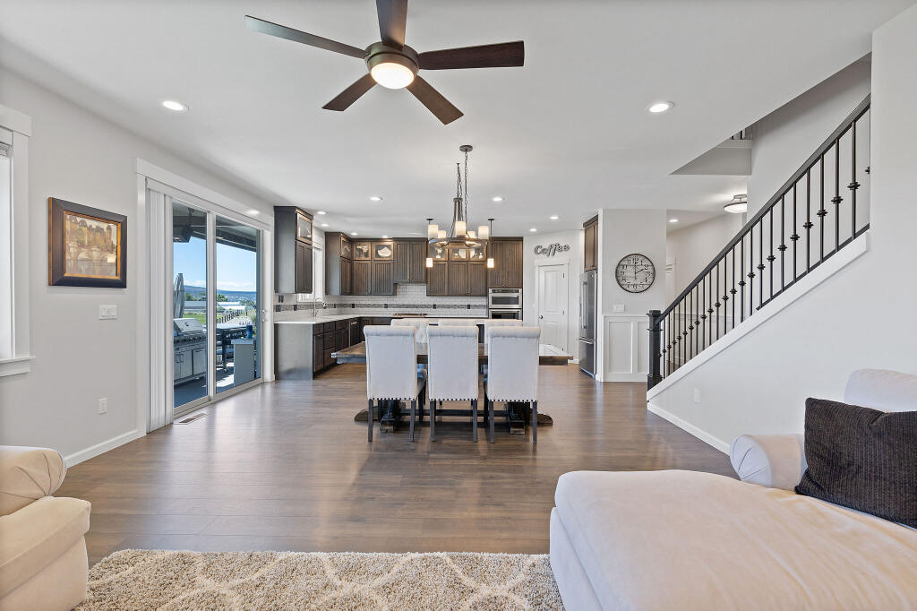 Saddle Ridge - Residential