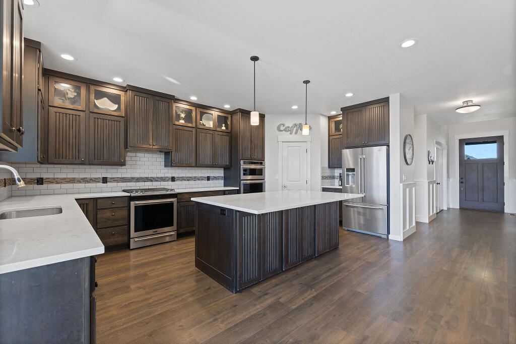 Saddle Ridge - Residential