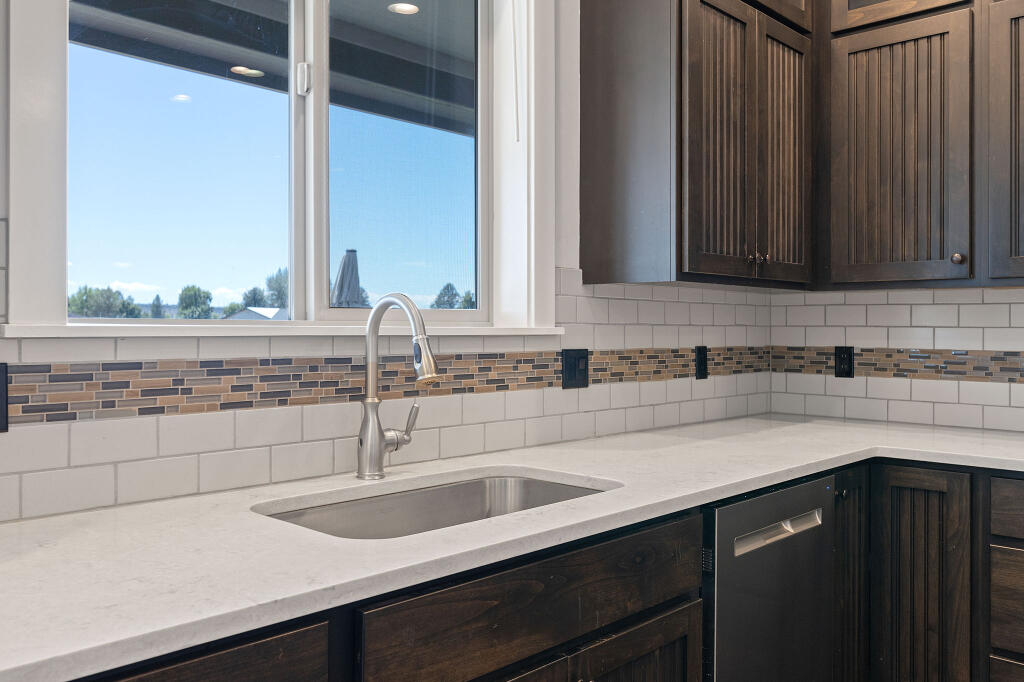 Saddle Ridge - Residential