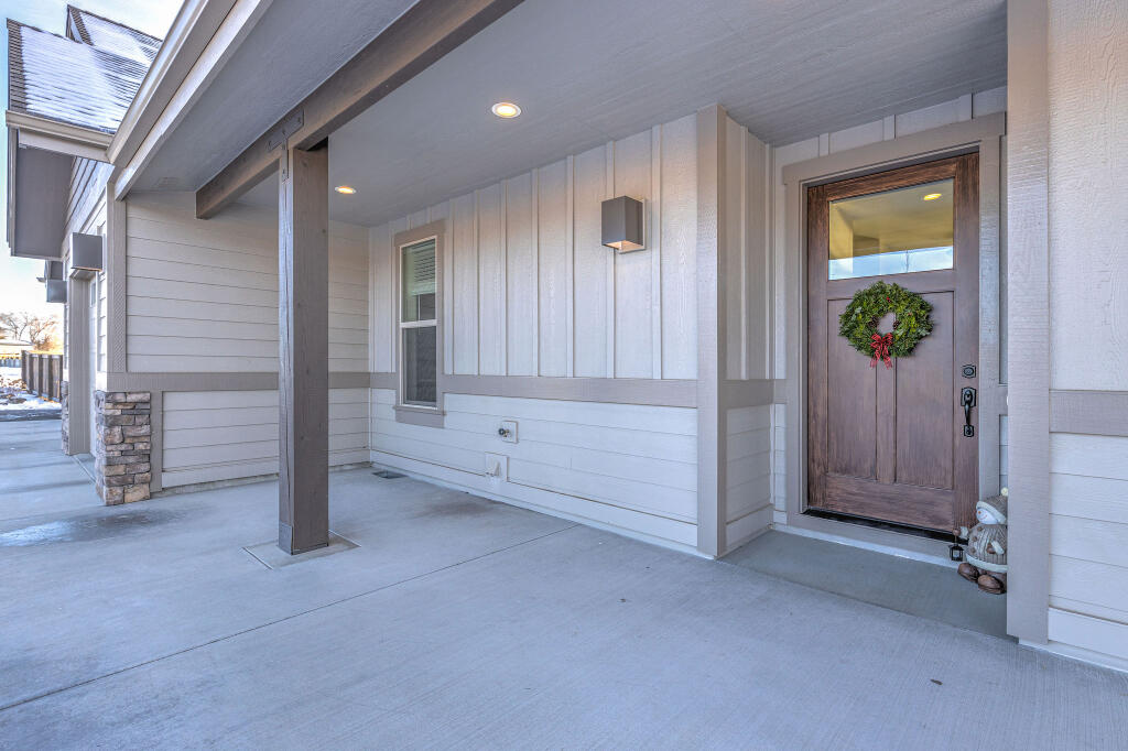 Saddle Ridge - Residential