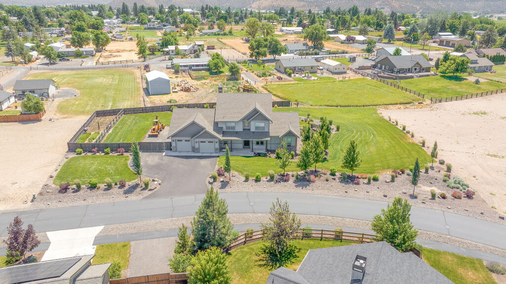 Saddle Ridge - Residential