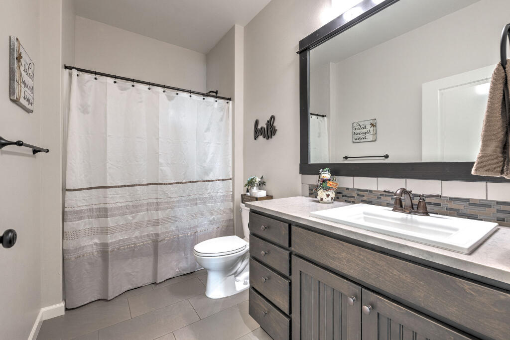 Saddle Ridge - Residential