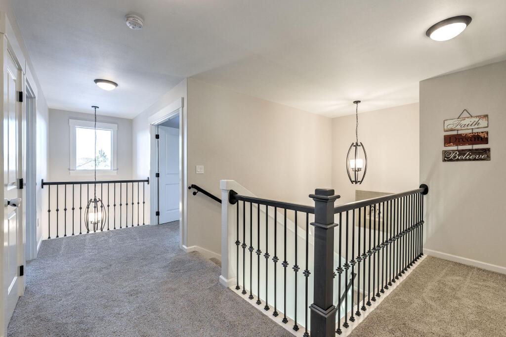 Saddle Ridge - Residential