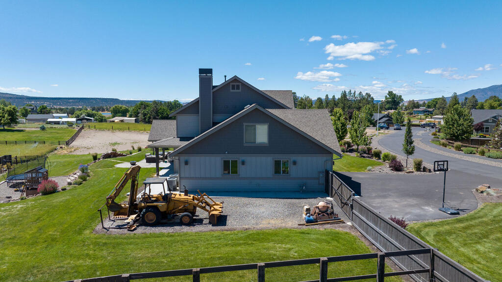 Saddle Ridge - Residential