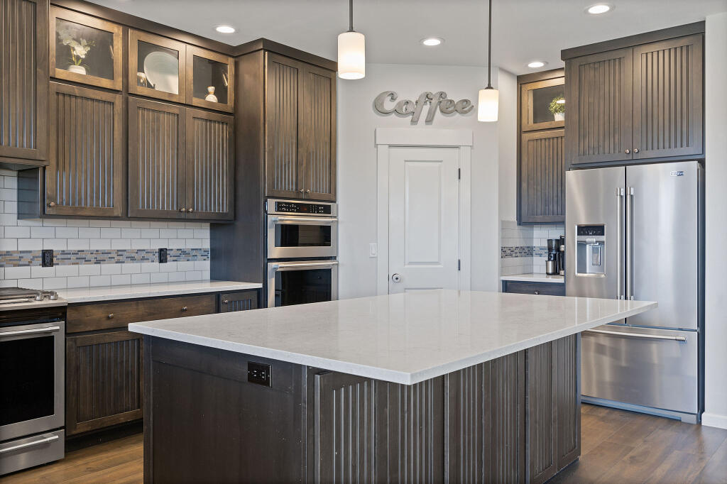 Saddle Ridge - Residential