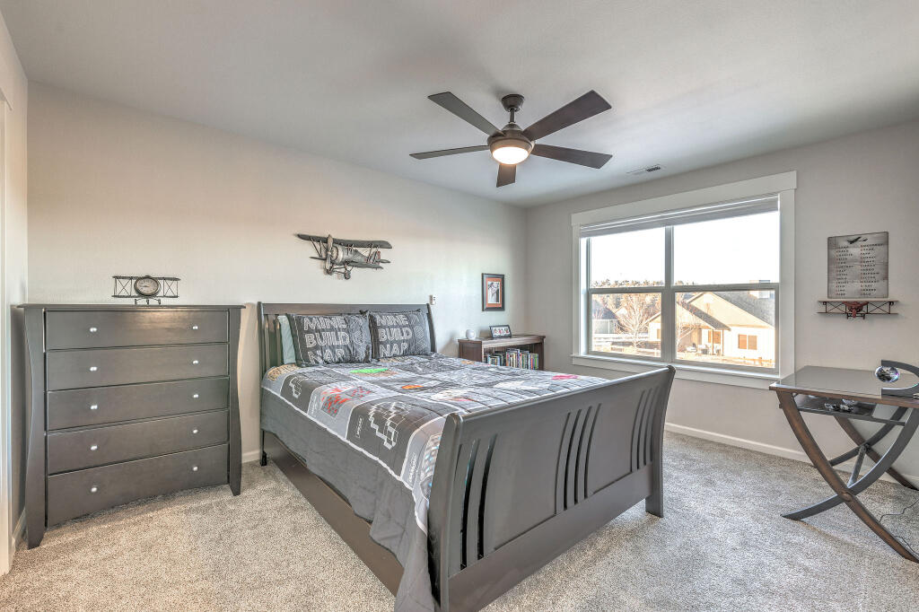 Saddle Ridge - Residential